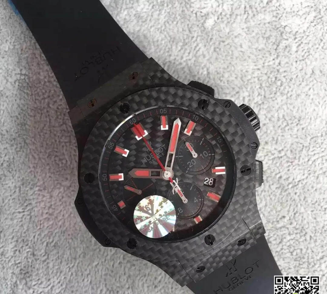 Hublot Big Bang 301.QX.1724.RX V6 Factory 1:1 Best Edition Replica Watch Carbon Fiber Case